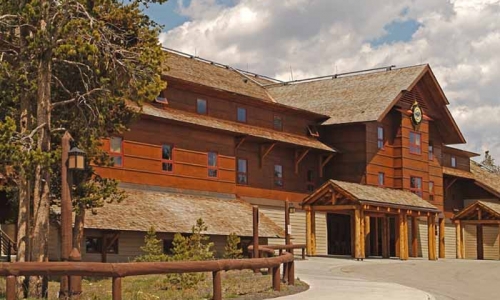 Yellowstone Old Faithful Snow Lodge