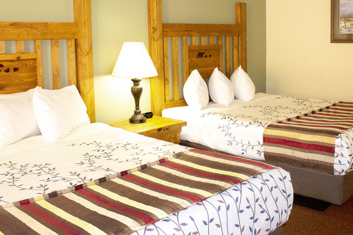 Three Bear Lodge — West Yellowstone, MT