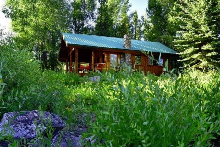 Budge Slide Lake Cabins — Kelly, WY