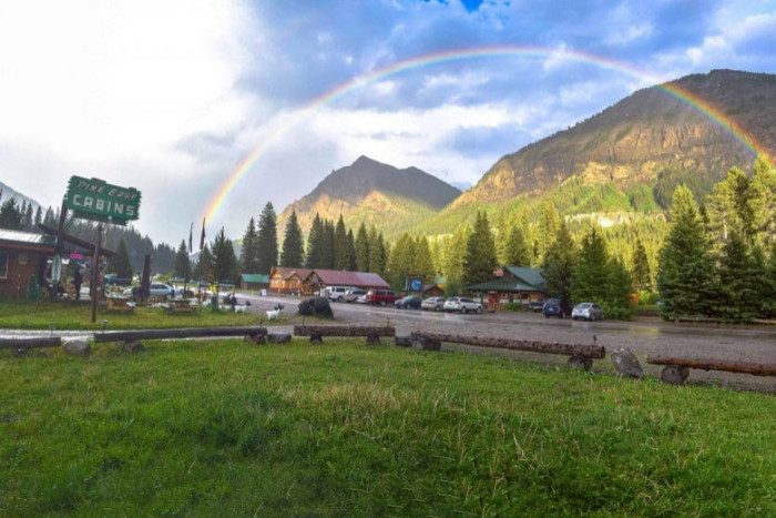Pine Edge Cabins — Silver Gate, MT