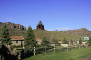 Green Creek Inn and RV Park