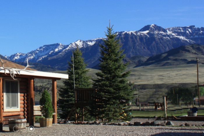 Green Creek Inn — Wapiti, WY