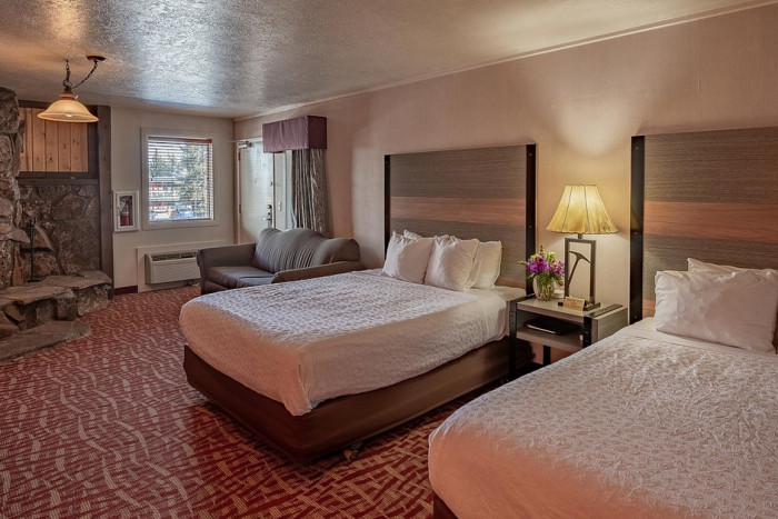 49er Inn & Suites — , 