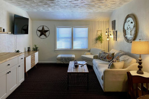 Moose Creek Lodge And Suites