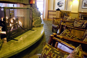 Old Faithful Snow Lodge