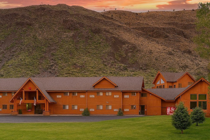 Yellowstone Village Inn — , 