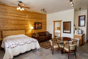 Yellowstone Village Inn