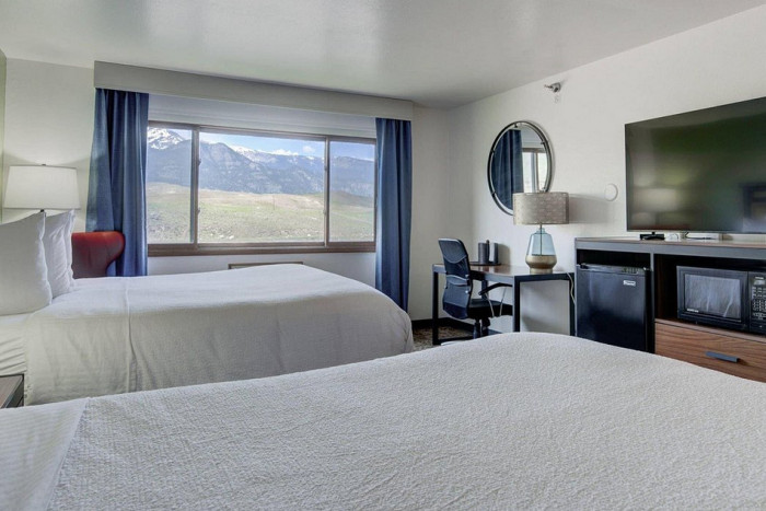 The Ridgeline Hotel at Yellowstone — , 