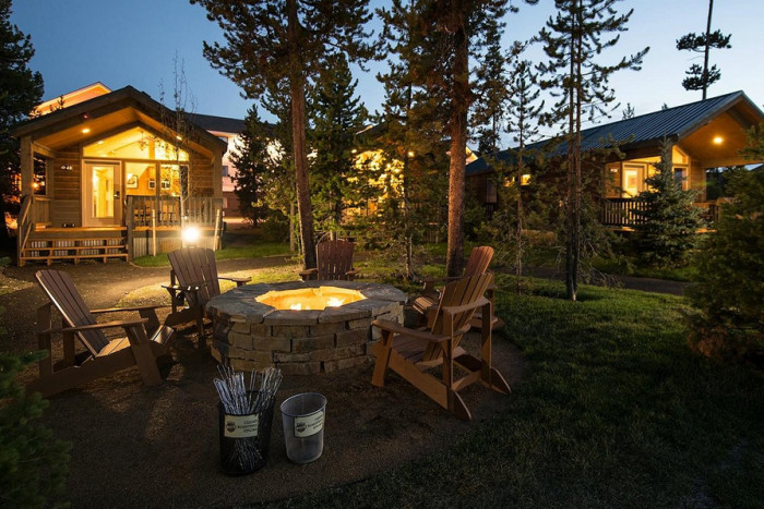 Explorer Cabins - Delaware North — West Yellowstone, MT