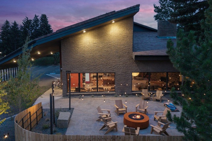 Wandering Buffalo Motel — , 