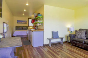 Fishing Cabins - Clean & Affordable Units sleep 6