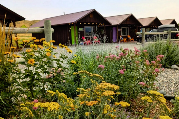 Emigrant Cabins — Emigrant, MT