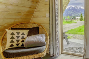 Unique & Affordable Tiny Cabins in Paradise Valley