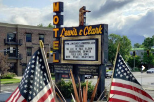 Lewis & Clark - A Boutique Motel for 50 years
