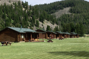 320 Guest Ranch and Nightly Cabin & Home Rentals