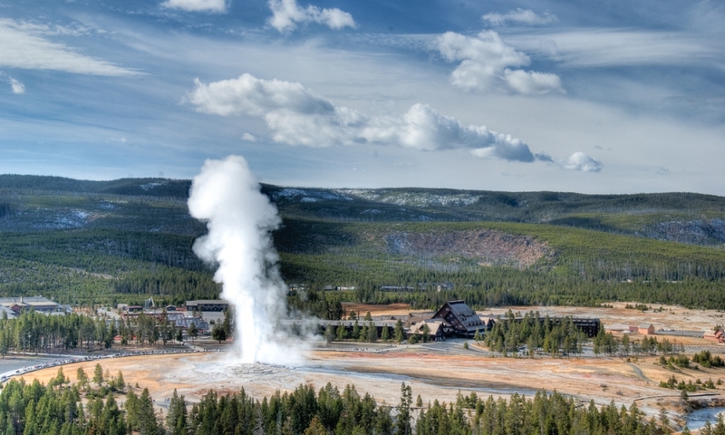 Old Faithful Geyser in Yellowstone
