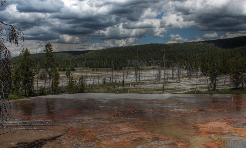 Firehole Lake Drive near Old Faithful