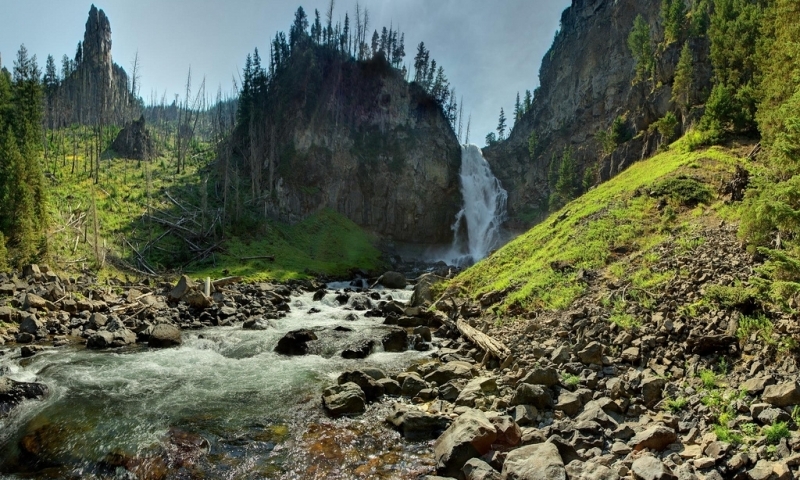 Osprey Falls Trail near Mammoth in Yellowstone