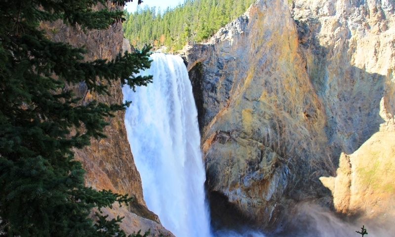 Yellowstone Falls from the Uncle Toms Cabin Hiking Trail