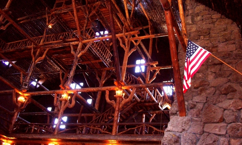 Old Faithful Inn Yellowstone