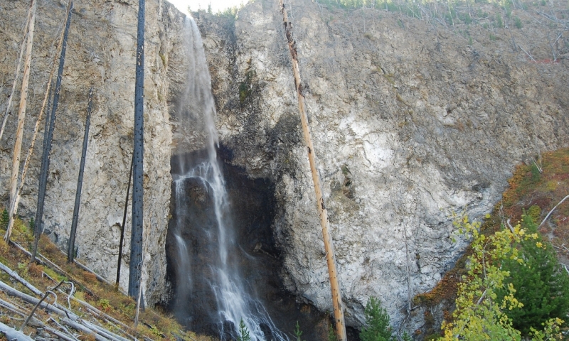 Hiking Trail to Fairy Falls near Old Faithful in Yellowstone